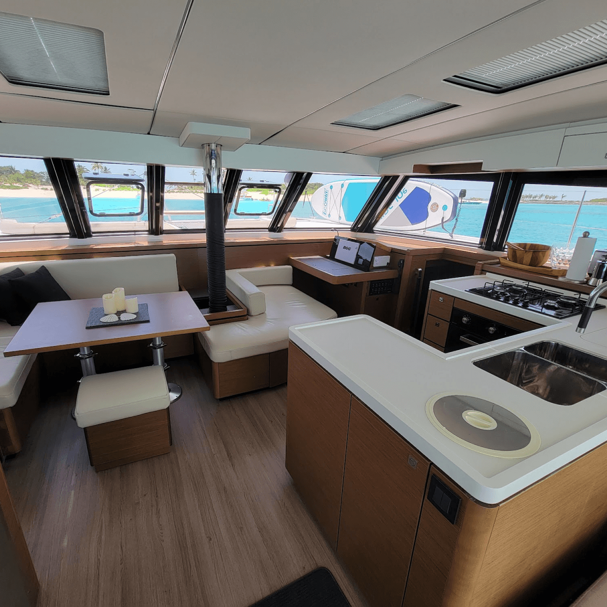 MadCurlSailingCharters_TheBoat