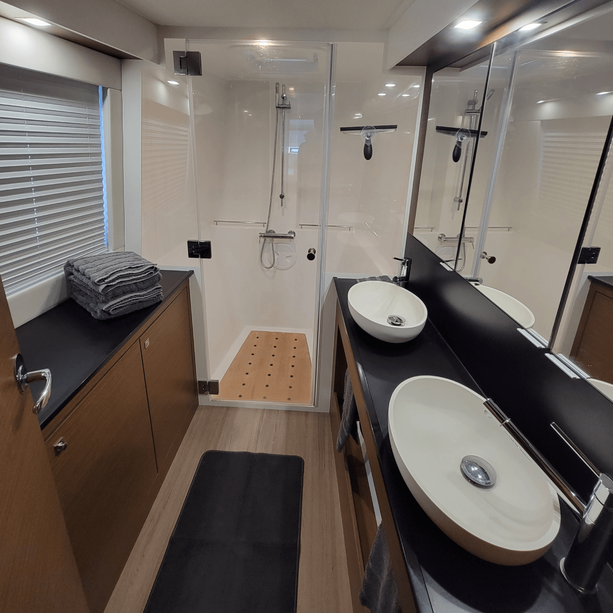 MadCurlSailing_BahamasNassau_Nautitech46Open-3