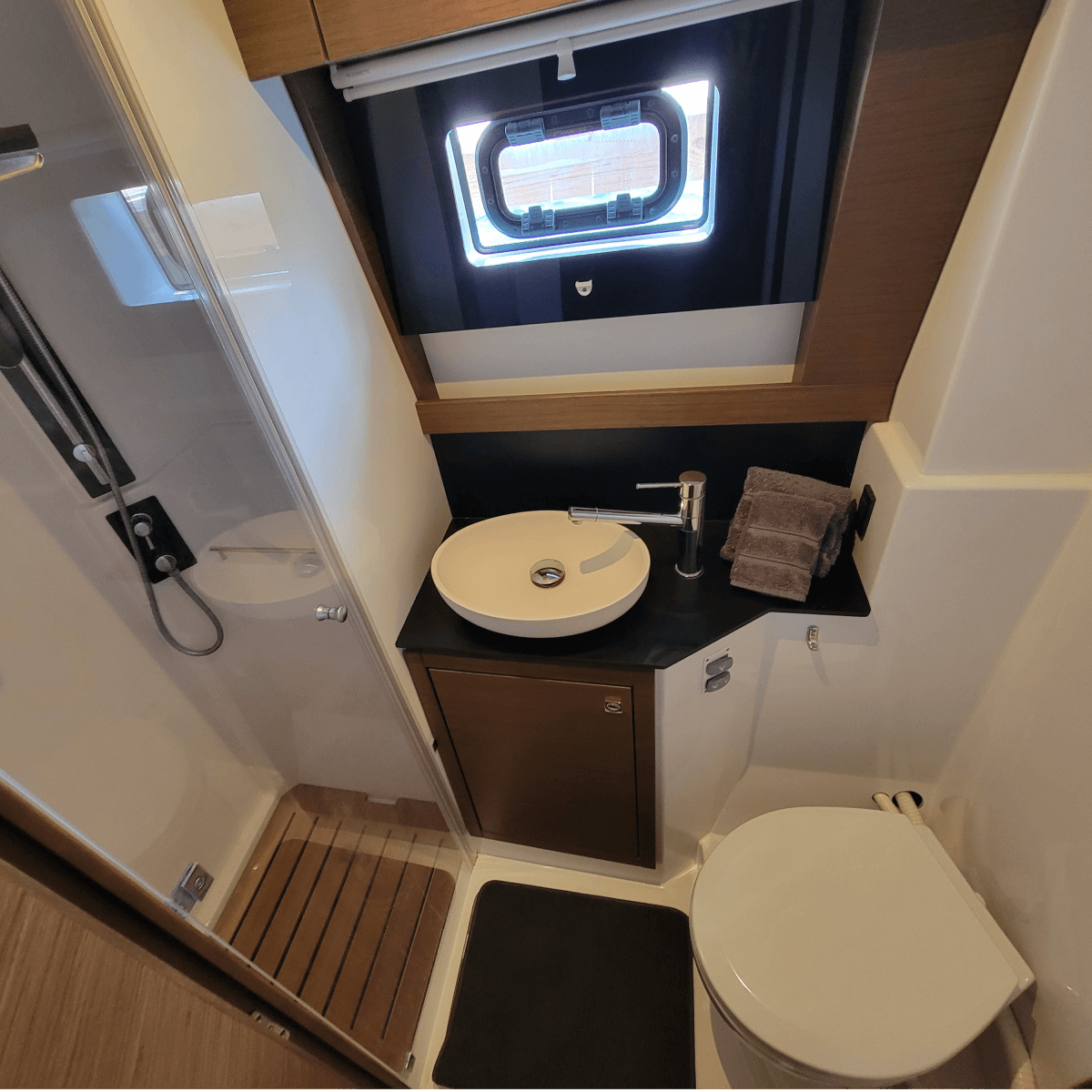 MadCurlSailing_BahamasNassau_Nautitech46Open-4